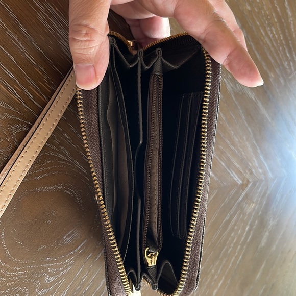 Michael Kors brown khaki mk zipper wristlet clutch wallet - Picture 5 of 5